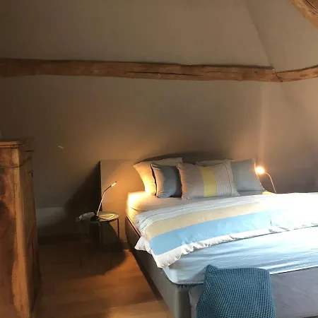 Le Domaine Des Volets Bleus فندق مبيت وإفطار 2*