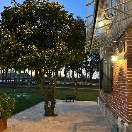 Bed and Breakfast Le Domaine Des Volets Bleus 4*