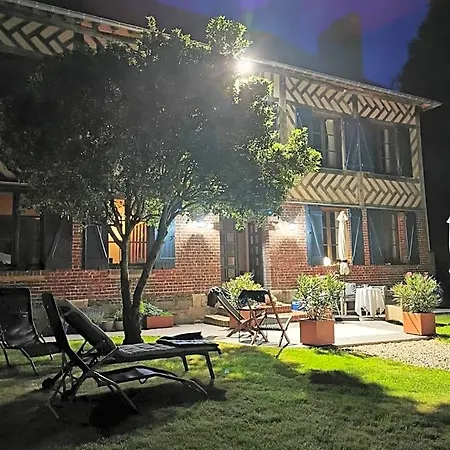 Bed & Breakfast Le Domaine Des Volets Bleus Beuzeville