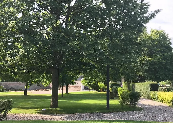 Le Domaine Des Volets Bleus 4* Бёзвиль